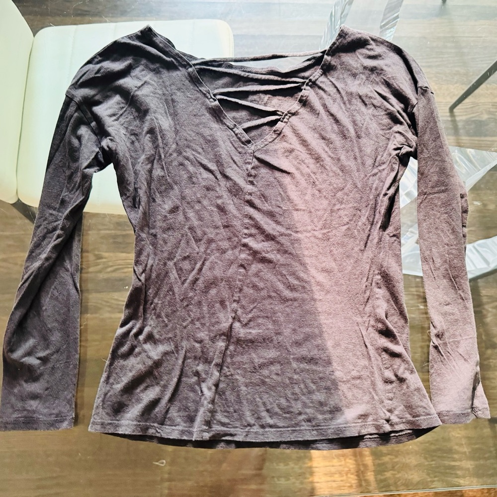 Small LS Fabletics Shirt - Picture 2 of 2